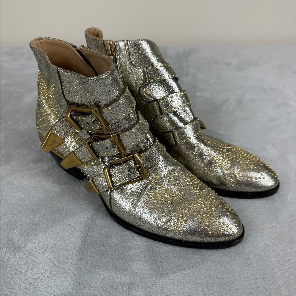 Chloé Silver and Gold Pointed Toe Boots Women’s Size 7 EU